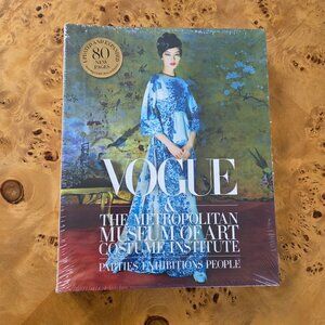 Vogue and the Metropolitan Museum of Art Costume Institute Hardcover